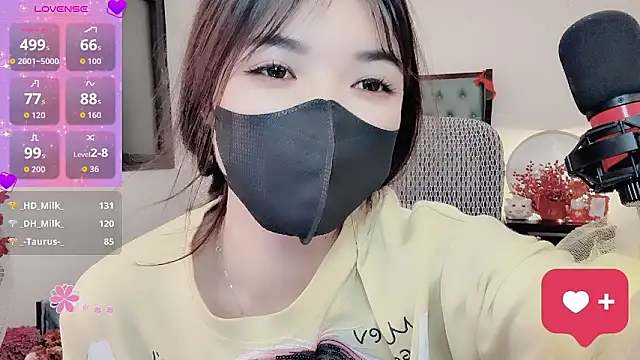 Caryln-Bun: онлайн-секс-чат