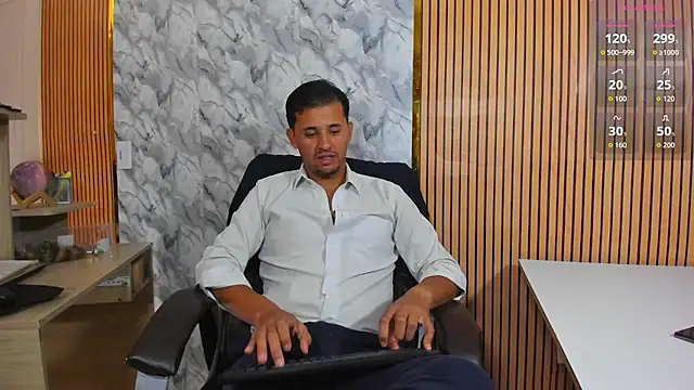 Chat +18 de Hideintheoffice ao vivo