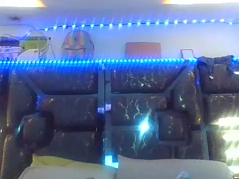 Show de Thaliass na webcam