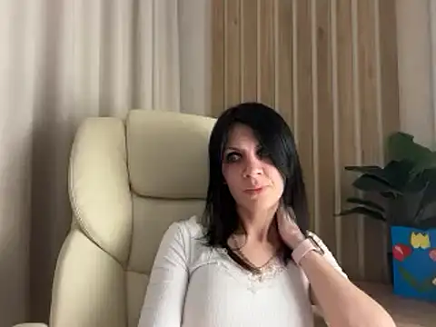 InjaAtHome – Naživo XXX chat