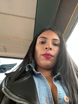 Astrid-- Pertunjukan Webcam