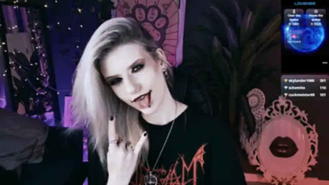 Noah_ElmerX's Live XXX Chat