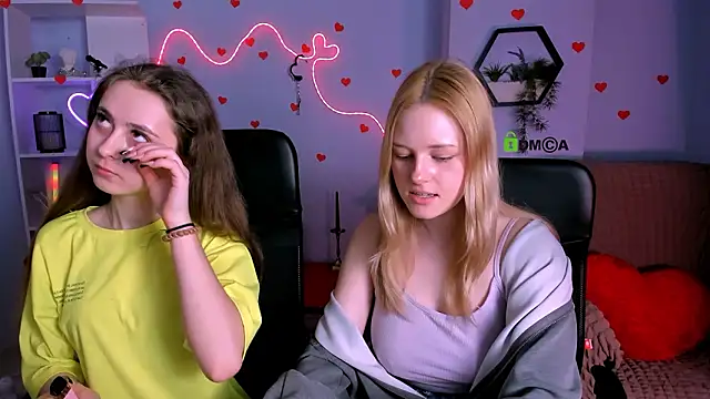 rebecca_smile Live XXX-chat