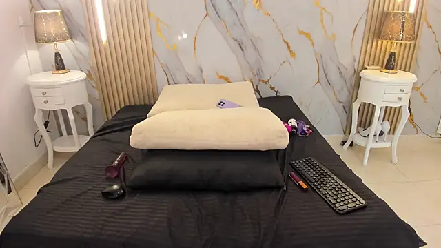 AprillRoss Adlı Modelin Canlı XXX Sohbeti