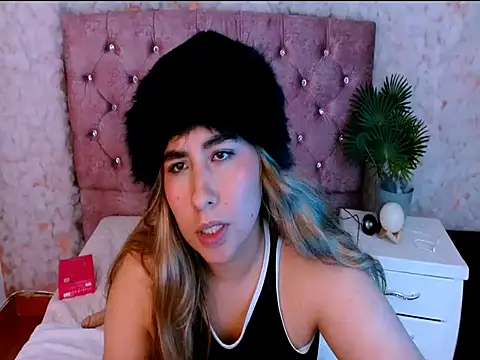 Sofiazaf_'s Live XXX Chat