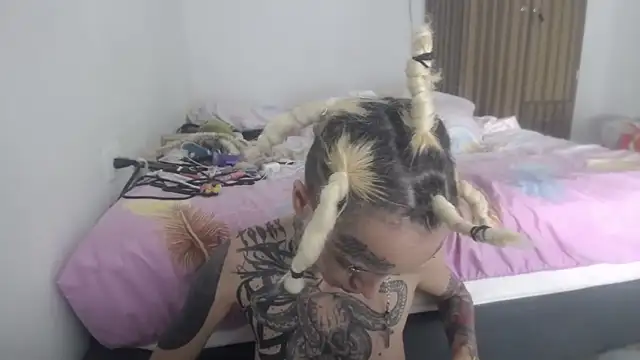 دردشة barbara_anal_squirt_ الجنسية المباشرة