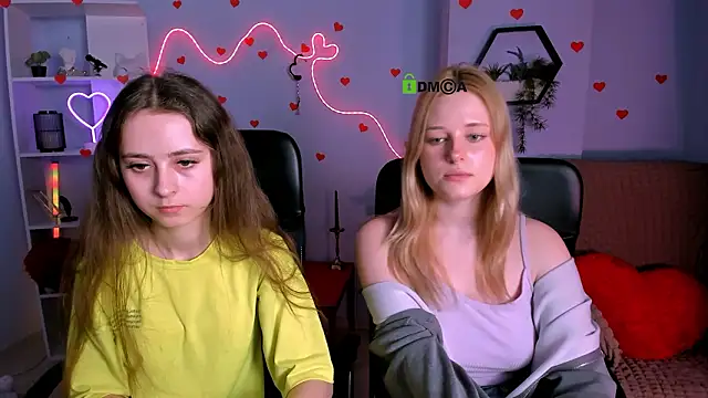 Chat +18 de rebecca_smile ao vivo