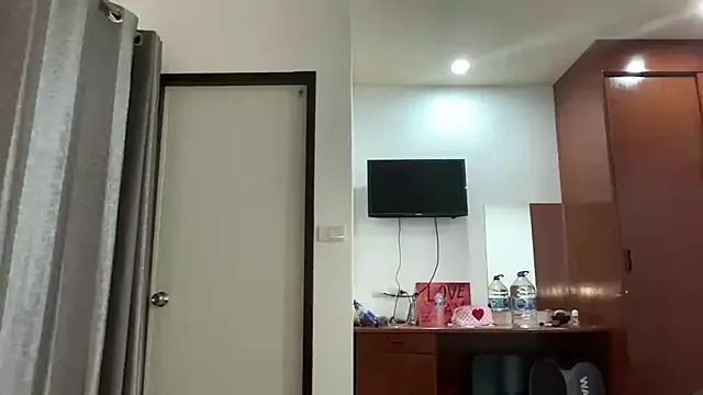 Show de kamila_18_french na webcam