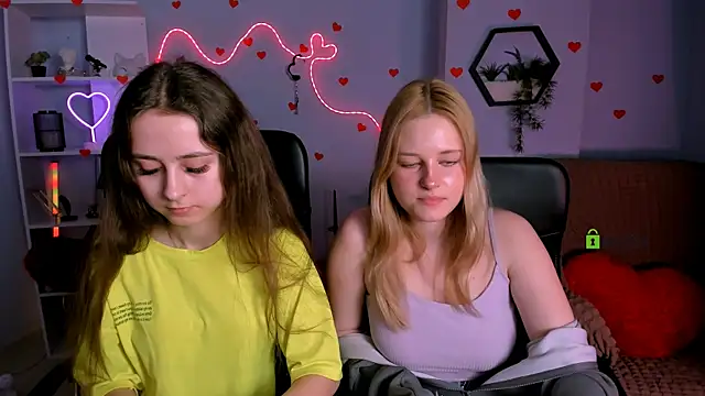 rebecca_smile live XXX chat