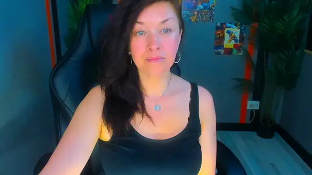 AnaMills Chat XXX live