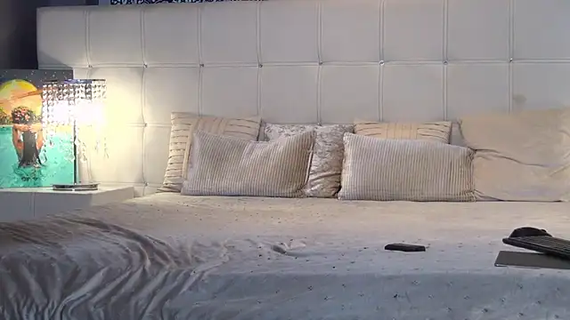 LadyValeriaXO's Live XXX Chat