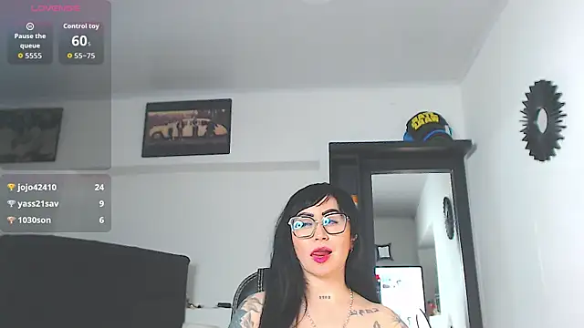 Vicky_hotmilf: онлайн-секс-чат