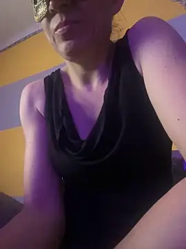 SexyMamiVee's Live XXX Chat