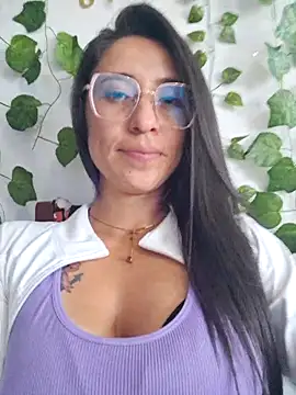 VALERY-03_ Adlı Modelin Canlı XXX Sohbeti