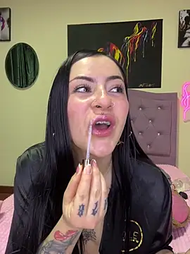 Pertunjukan Kamera Web Emmie_Hot