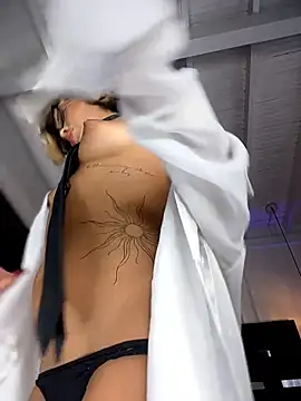 MystiqueXXX Live XXX-chat