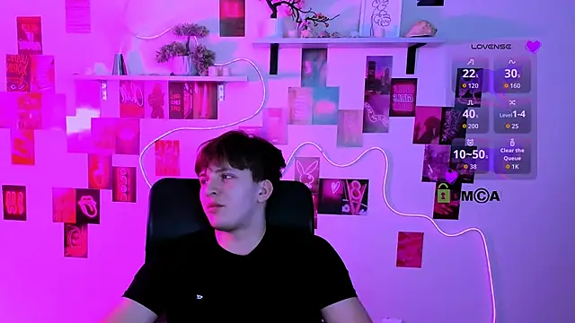 travis_wolf_ Adlı Modelin Canlı XXX Sohbeti