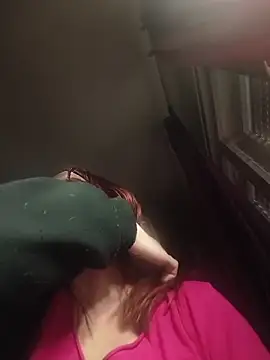 Dettybitch40 Adlı Modelin Canlı XXX Sohbeti