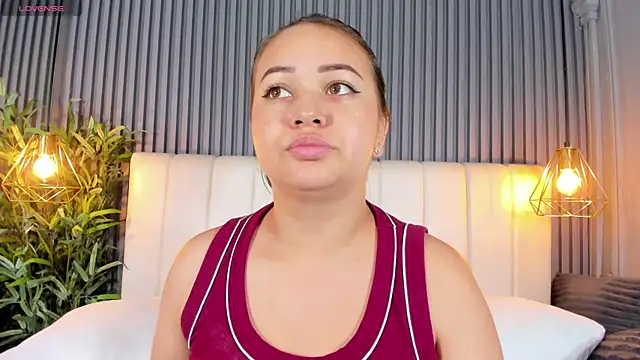 AnaisClark 现场XXX聊天