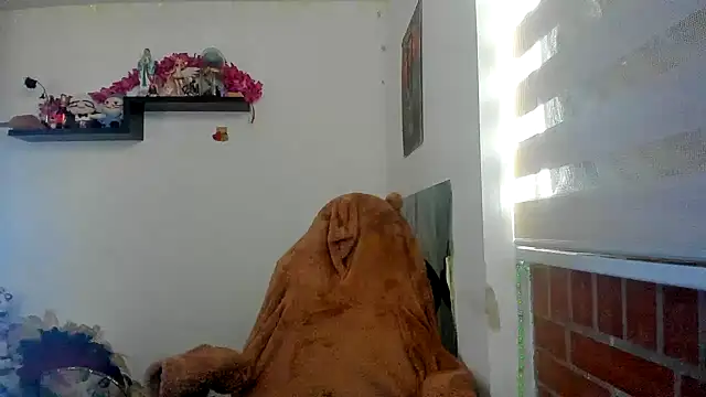 Онлайн чат XXX Shaddycute_