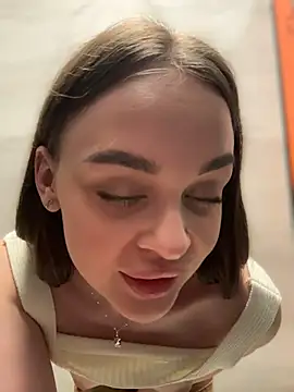 KristiRich 即時 XXX 聊天