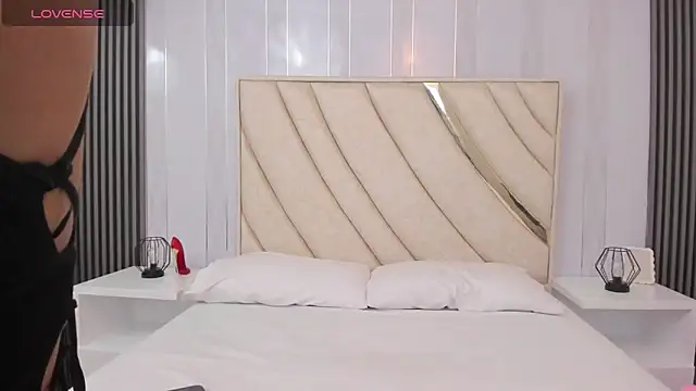 chloe_larson 라이브 XXX 채팅