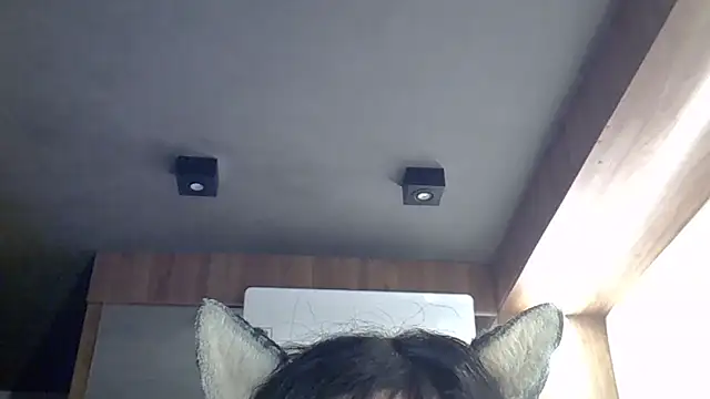 SkinnyKitten Chat XXX live