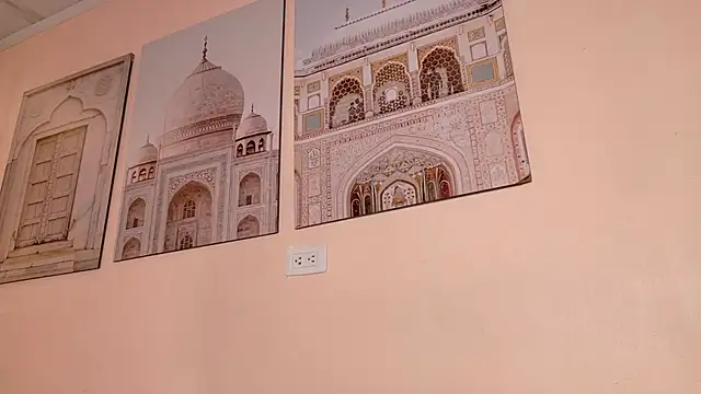 ArianaGolden Adlı Modelin Canlı XXX Sohbeti