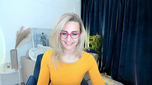 MuseOfStage Adlı Modelin Canlı XXX Sohbeti