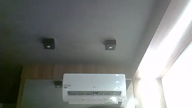 SkinnyKitten Live XXX Chat