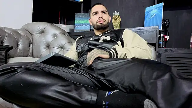 matteosantosのライブXXXチャット