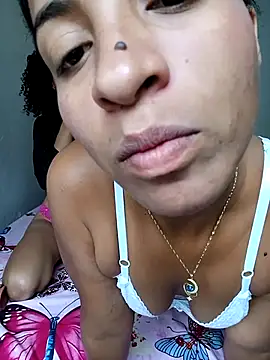 Show de CurlyBitch na webcam