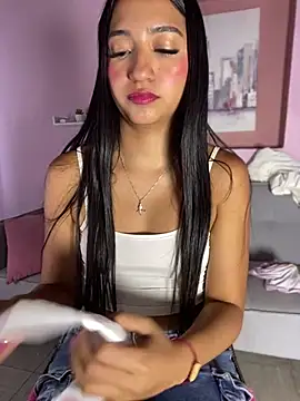 Daniela_Pinkのウェブカメラショー