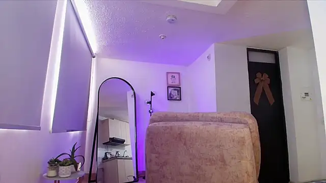 vianca_cruzz Show in webcam