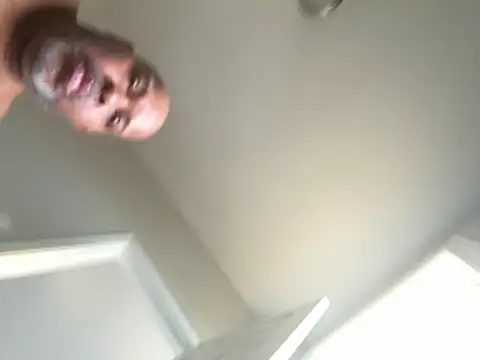 ChiRaqb8のウェブカメラショー