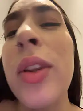 Holly_Play Chat XXX in diretta