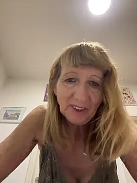 Онлайн чат XXX MatureKim