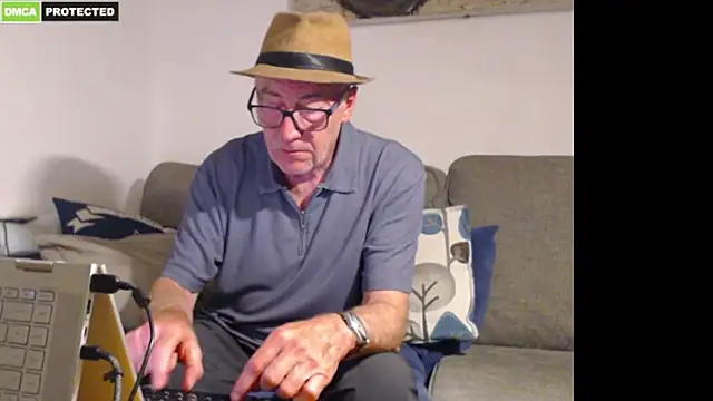 bluedae1's Webcam Show