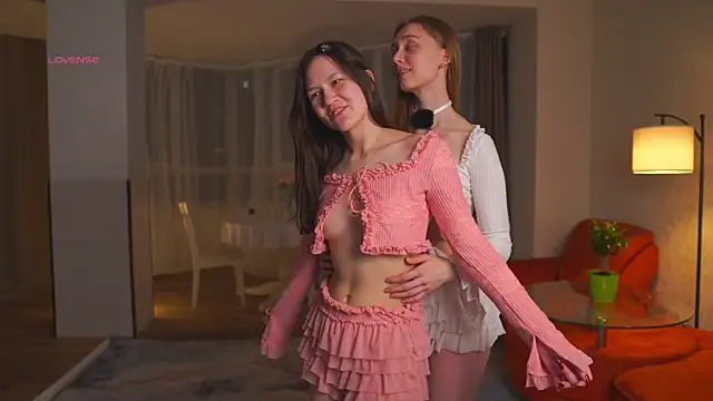 SharaNewbernn Webbikameraesitys