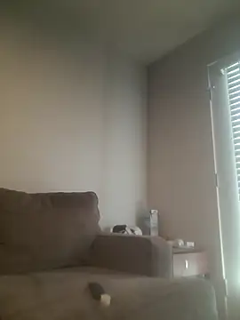 Pokazy przed kamerką – yourMasterisBored