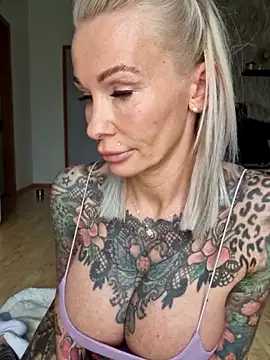 TallyHeart's Live XXX Chat