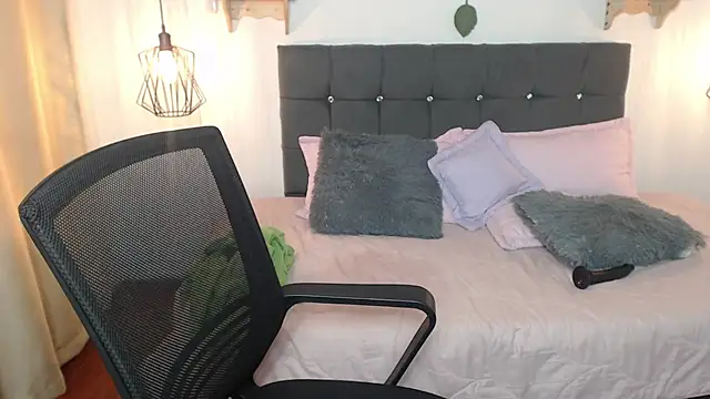 Emma_hassani: απευθείας συνομιλία ΧΧΧ