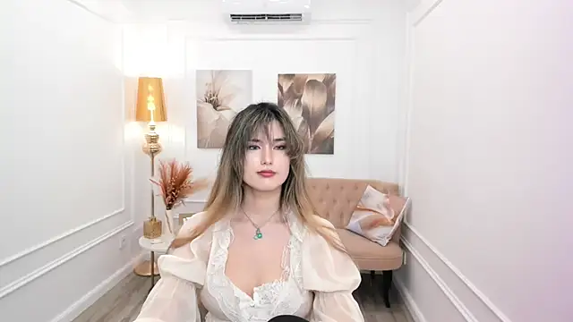 AnneTLi élő XXX-chatje