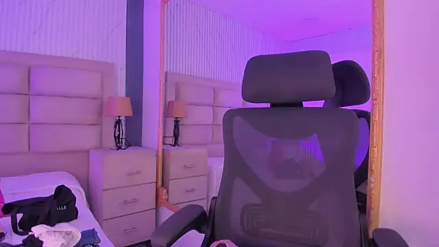 CarolineFyre: онлайн-секс-чат