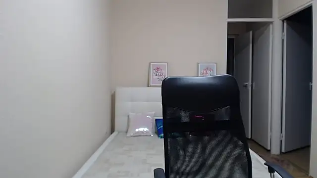 AnnaSweet18 라이브 XXX 채팅