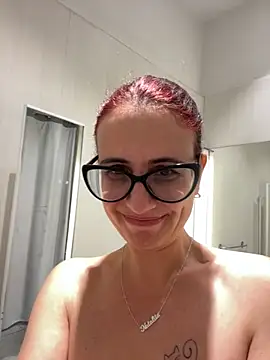 NataKitten Show in webcam