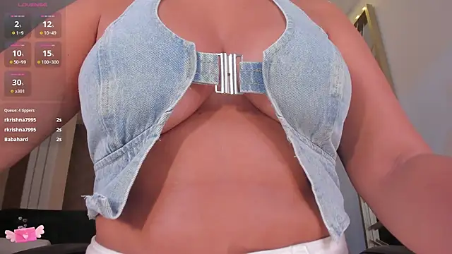 XXX chat uživo modela ArianaDumont