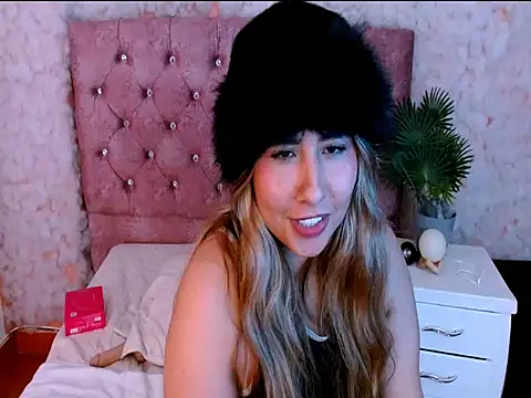 Chat +18 de Sofiazaf_ ao vivo