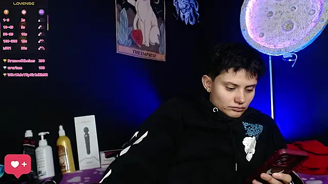 แชท XXX สดของ girl_intense444