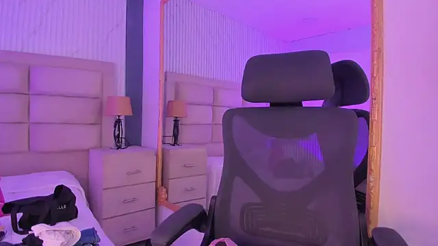 CarolineFyre: онлайн-секс-чат